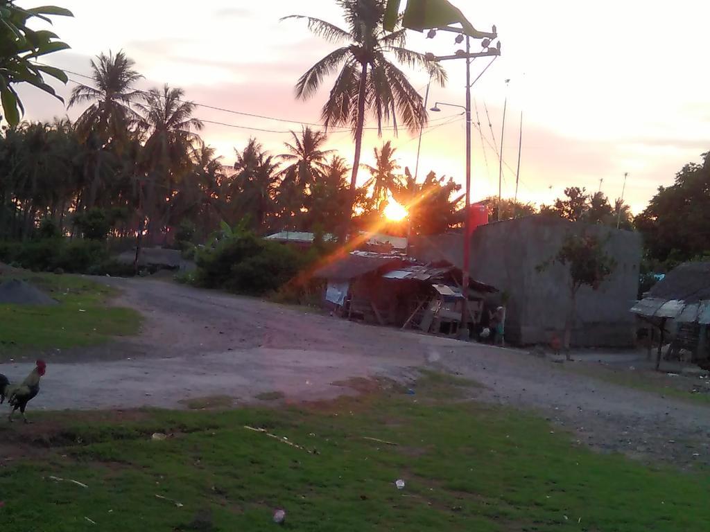Jeges Homestay Senggigi Eksteriør billede