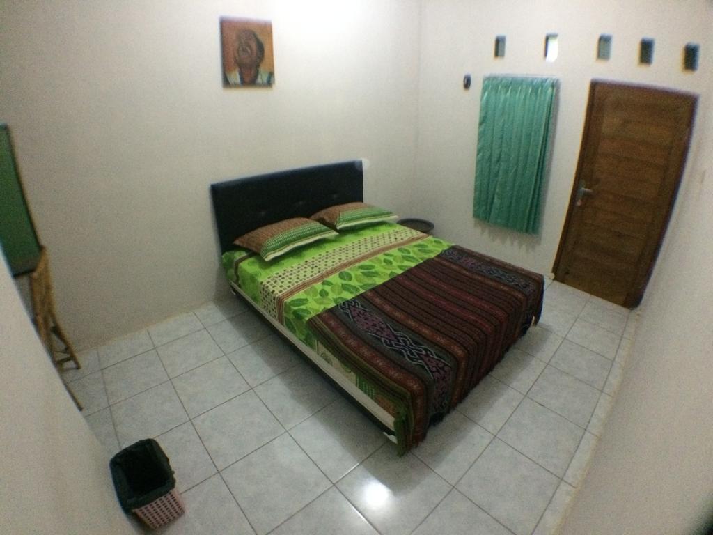 Jeges Homestay Senggigi Eksteriør billede