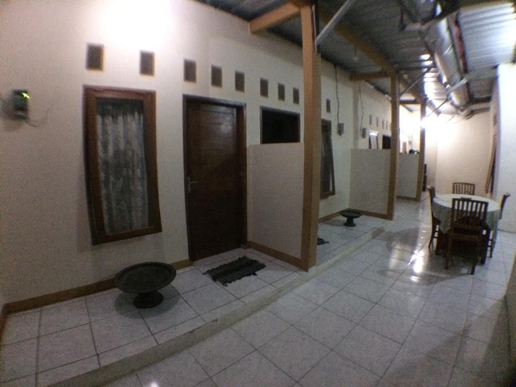 Jeges Homestay Senggigi Eksteriør billede