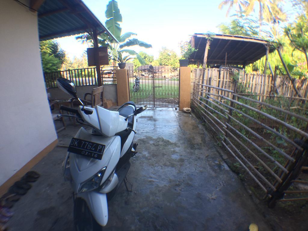 Jeges Homestay Senggigi Eksteriør billede