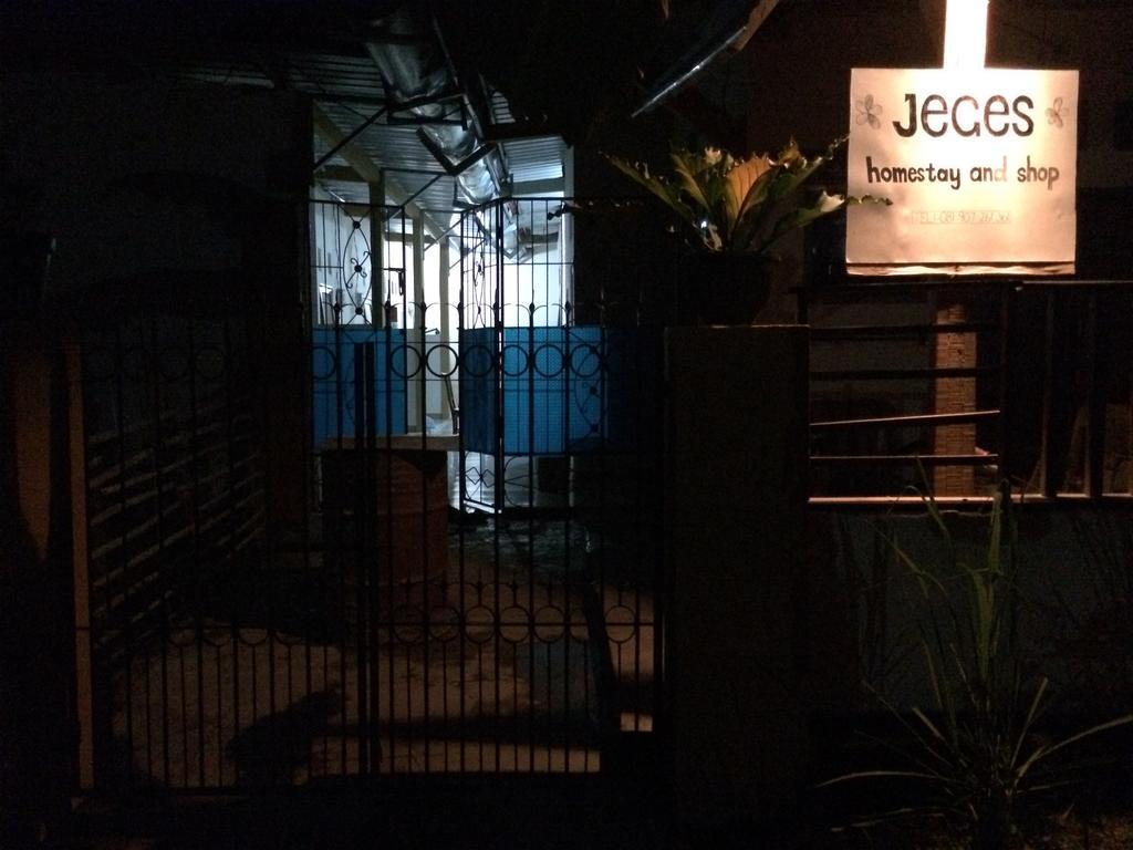 Jeges Homestay Senggigi Eksteriør billede