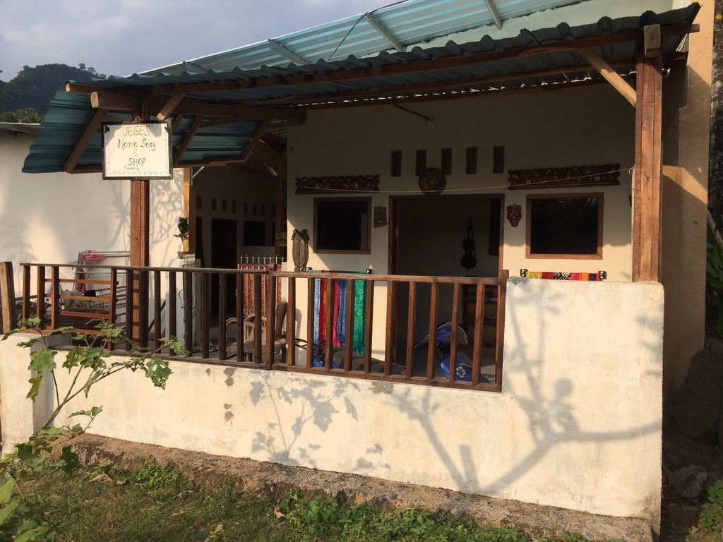 Jeges Homestay Senggigi Eksteriør billede