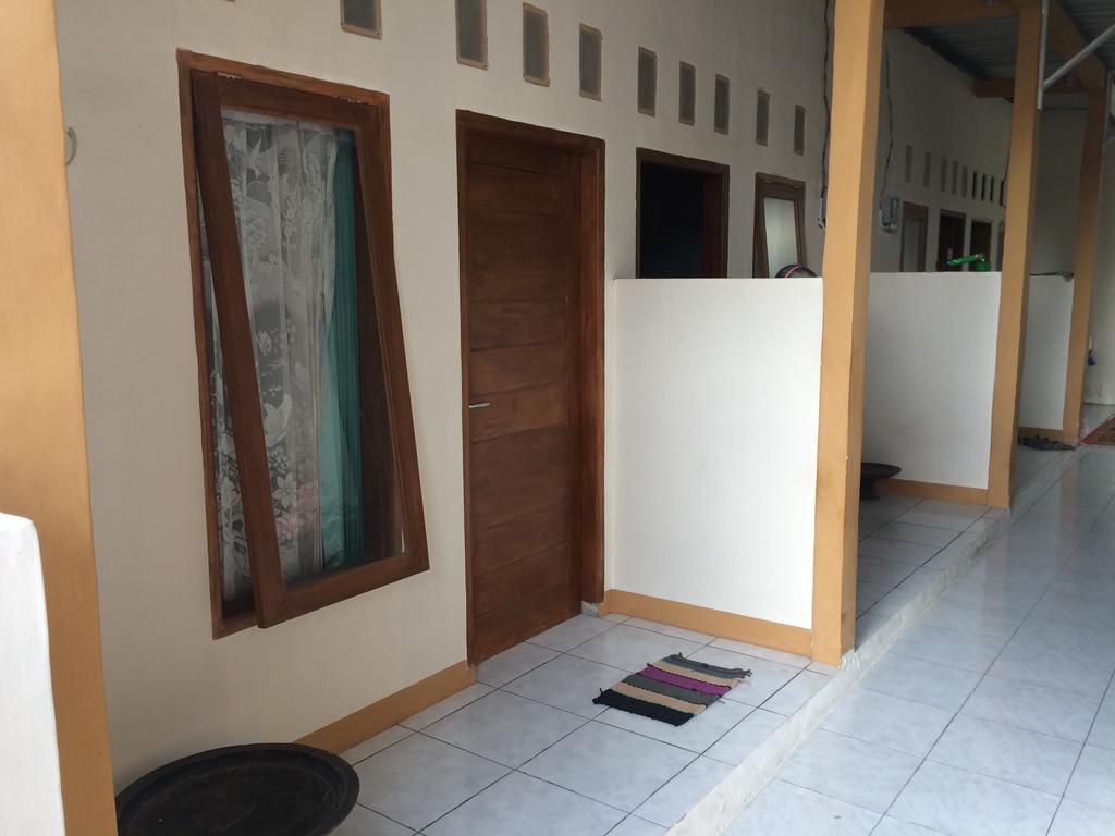 Jeges Homestay Senggigi Eksteriør billede