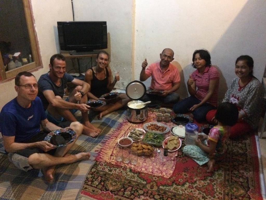 Jeges Homestay Senggigi Eksteriør billede