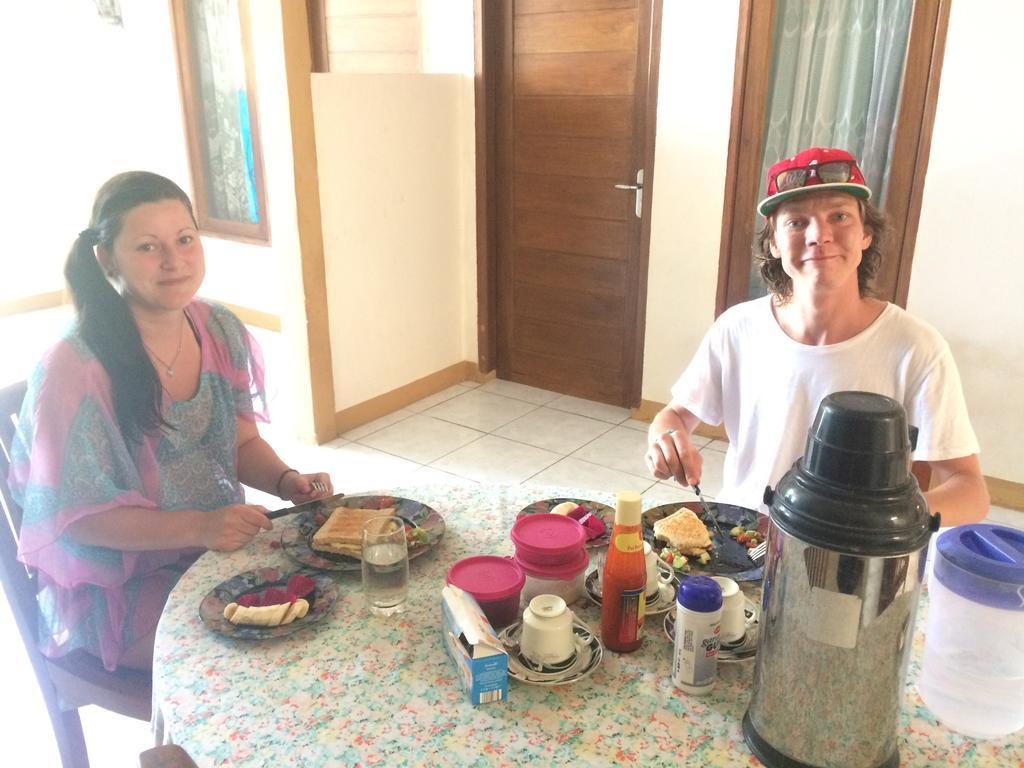 Jeges Homestay Senggigi Eksteriør billede