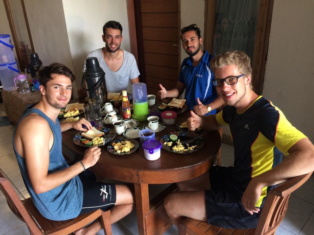 Jeges Homestay Senggigi Eksteriør billede